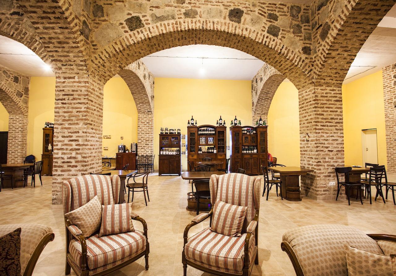 Royal Batoni Hotel Kvareli Kültér fotó