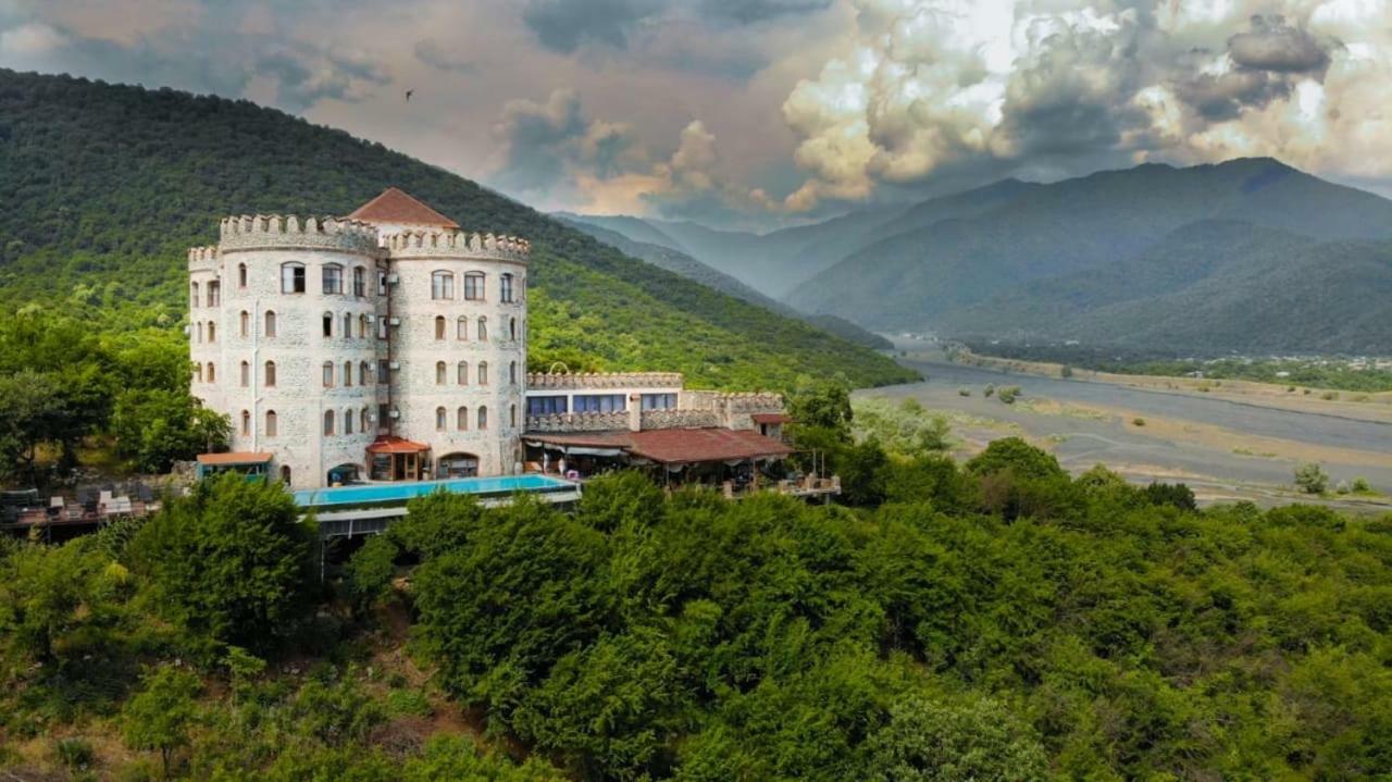 Royal Batoni Hotel Kvareli Kültér fotó